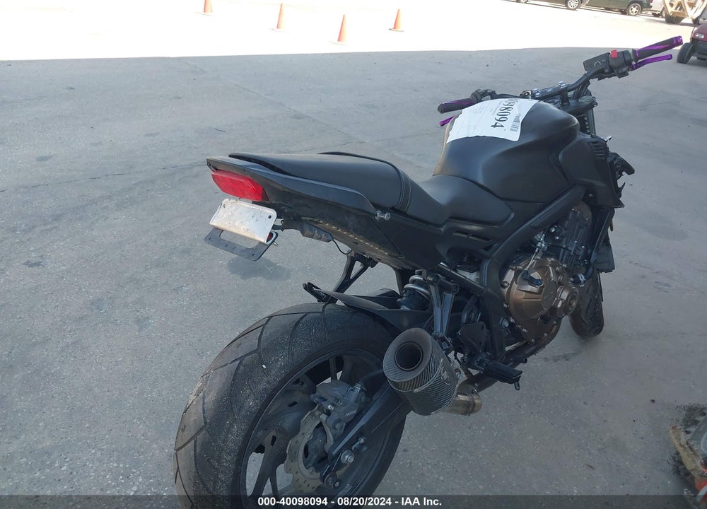 2018 HONDA CB650 F VIN: MLHRC7515J5000148