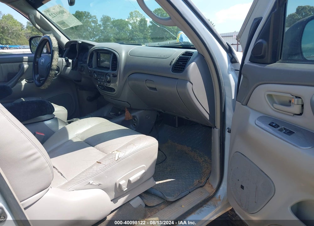 2004 TOYOTA SEQUOIA LIMITED V8 VIN: 5TDZT38A24S208977