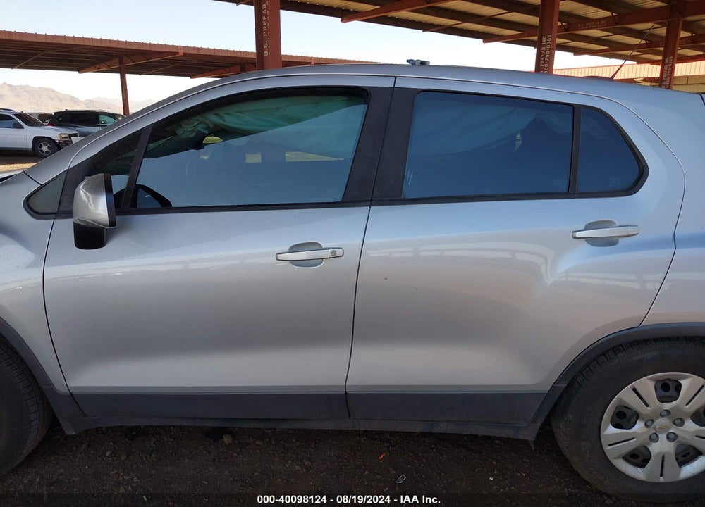 2018 CHEVROLET TRAX LS VIN: 3GNCJKSB5JL348604