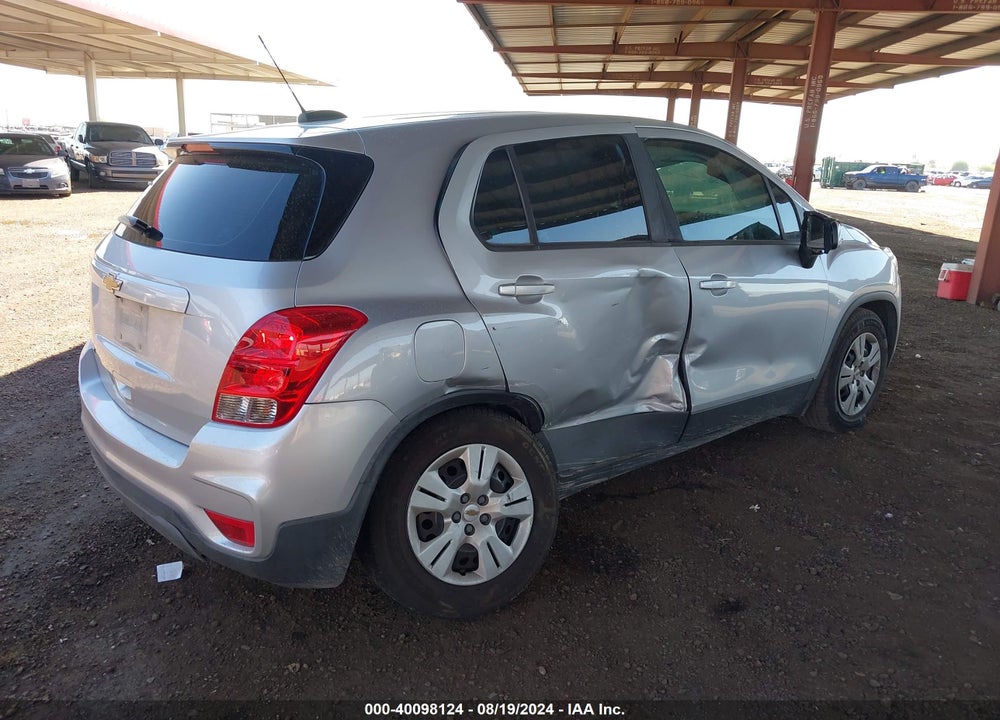 2018 CHEVROLET TRAX LS VIN: 3GNCJKSB5JL348604