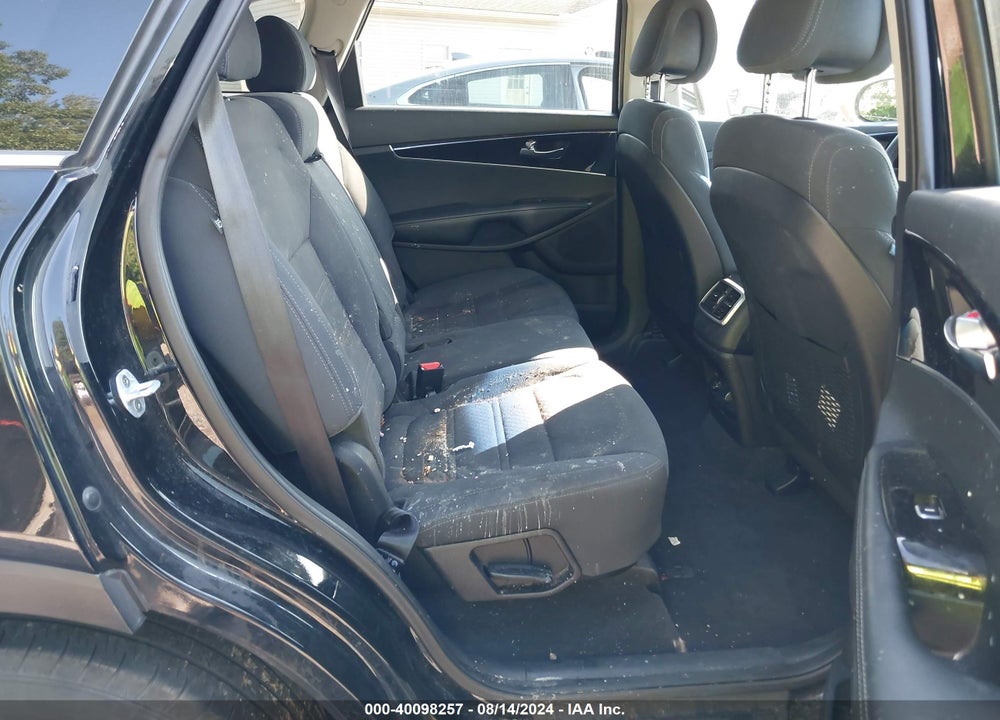 2016 KIA SORENTO 2.4L LX VIN: 5XYPGDA32GG147435