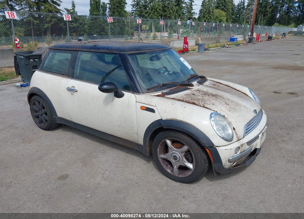 2003 MINI COOPER VIN: WMWRC33493TE15920