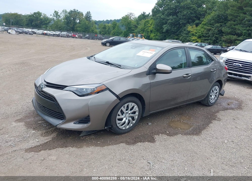 2019 TOYOTA COROLLA LE VIN: 2T1BURHE8KC128402