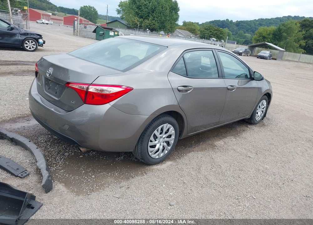 2019 TOYOTA COROLLA LE VIN: 2T1BURHE8KC128402
