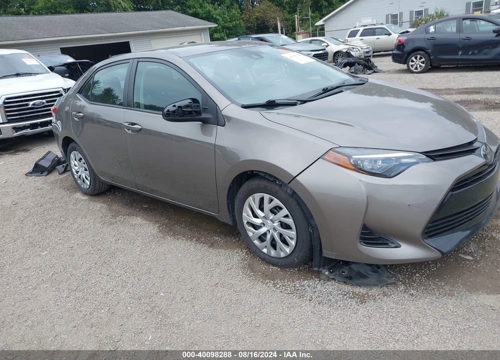 2019 TOYOTA COROLLA LE VIN: 2T1BURHE8KC128402