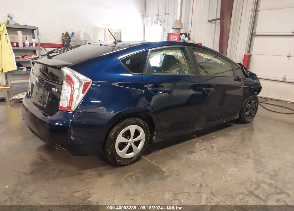 2013 TOYOTA PRIUS THREE VIN: JTDKN3DU5D1616690