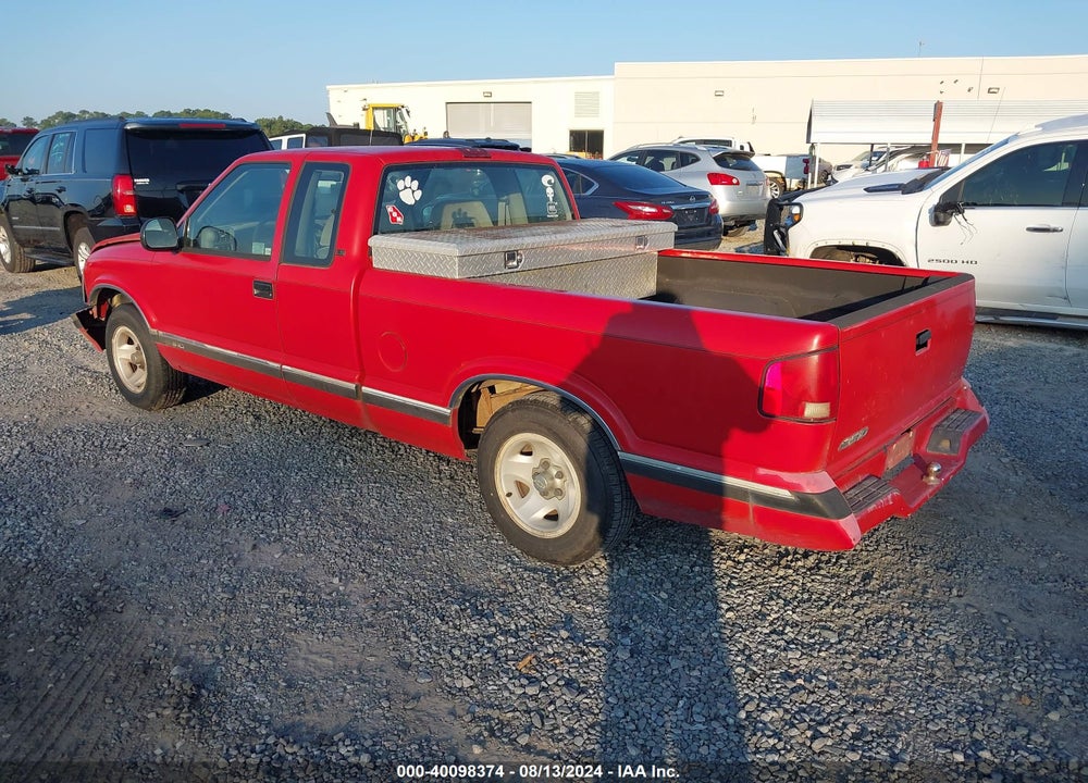1996 CHEVROLET S TRUCK S10 VIN: 1GCCS1946T8118823