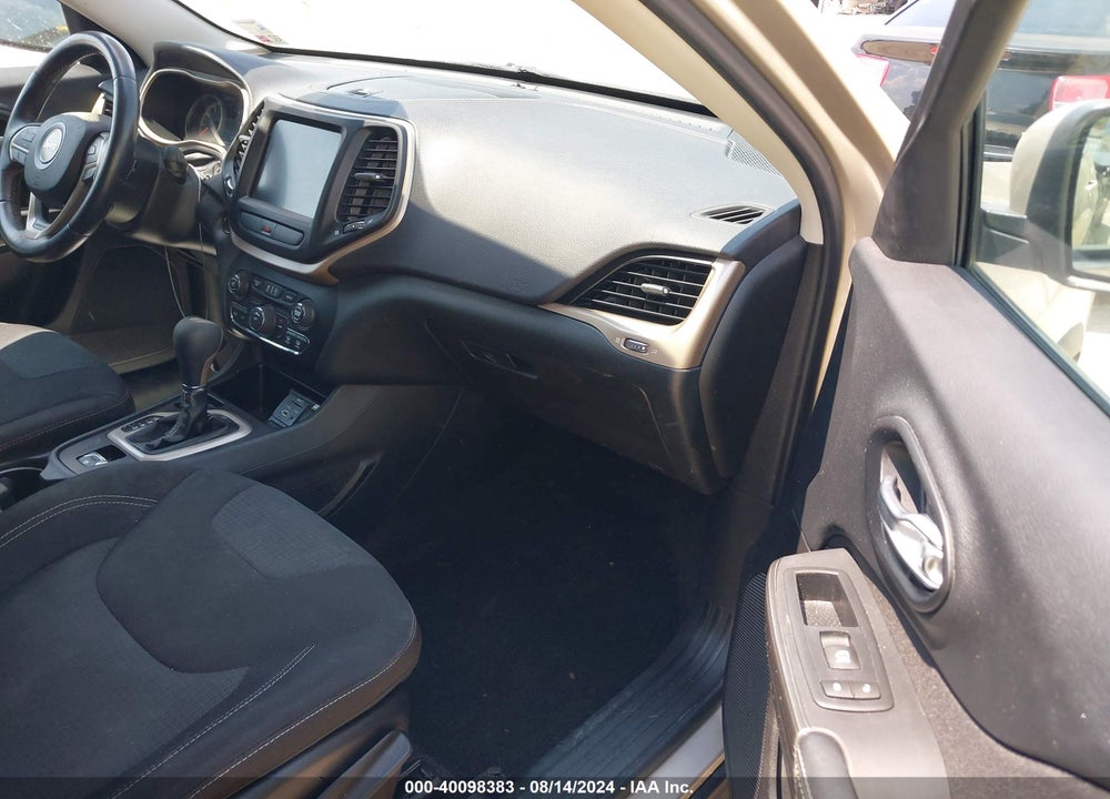 2015 JEEP CHEROKEE LATITUDE VIN: 1C4PJLCS3FW711854