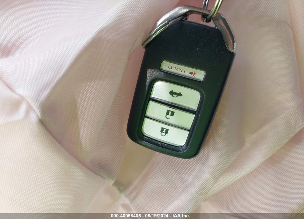 2013 HONDA ACCORD VIN: 1HGCR3F82DA021886