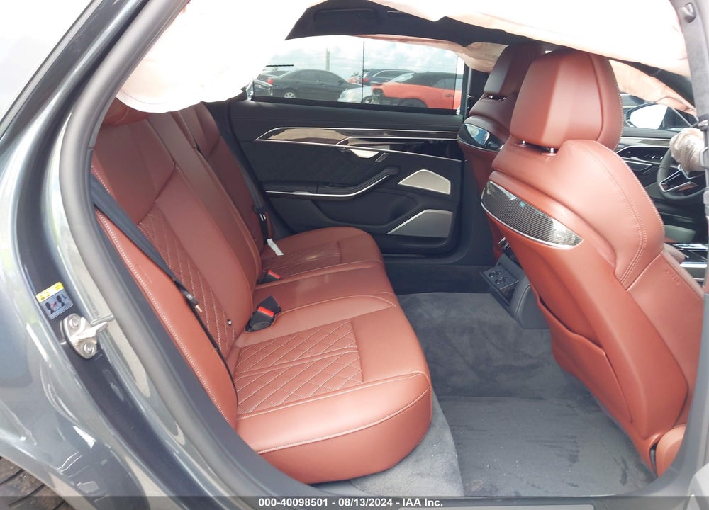 2024 AUDI S8 4.0T VIN: WAULSAF82RN008513