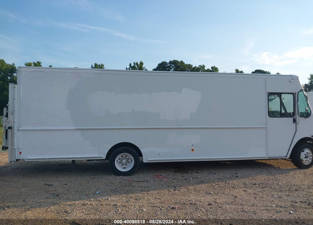 2011 WORKHORSE CUSTOM CHASSIS COMMERCIAL CHASSIS W62 VIN: 5B4MFG2E2B3446191