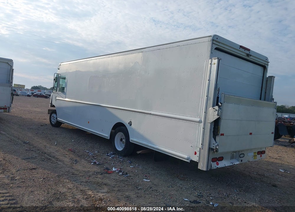 2011 WORKHORSE CUSTOM CHASSIS COMMERCIAL CHASSIS W62 VIN: 5B4MFG2E2B3446191