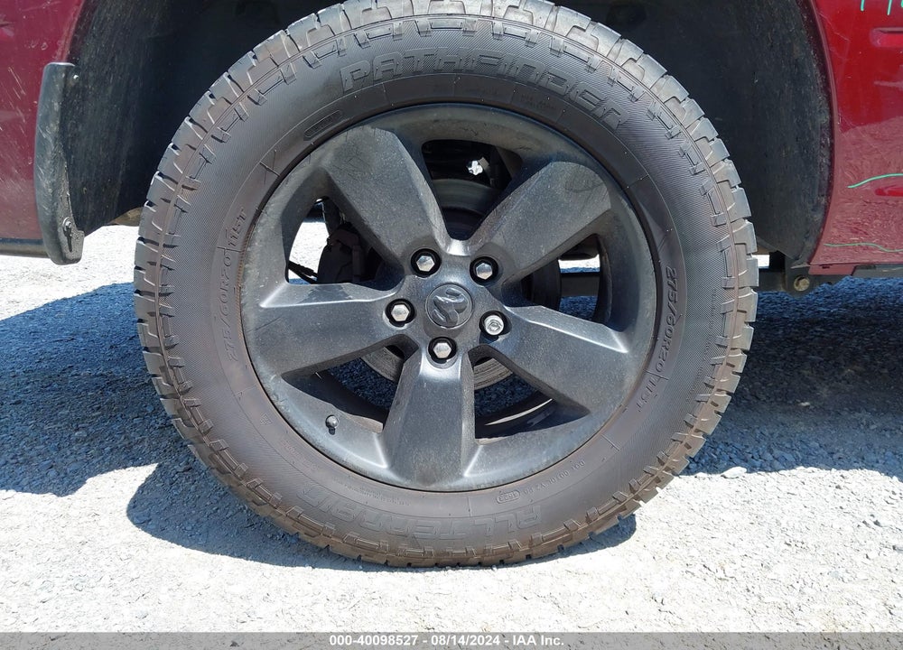 2019 RAM 1500 CLASSIC EXPRESS  4X4 5'7 BOX VIN: 1C6RR7KT8KS588788