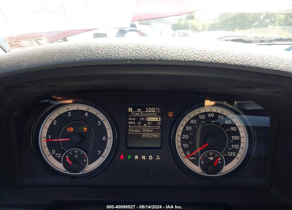 2019 RAM 1500 CLASSIC EXPRESS  4X4 5'7 BOX VIN: 1C6RR7KT8KS588788