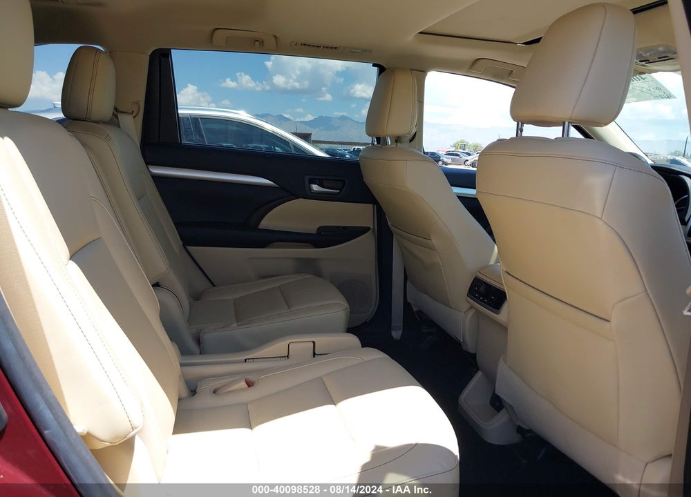 2016 TOYOTA HIGHLANDER XLE V6 VIN: 5TDKKRFH8GS177410
