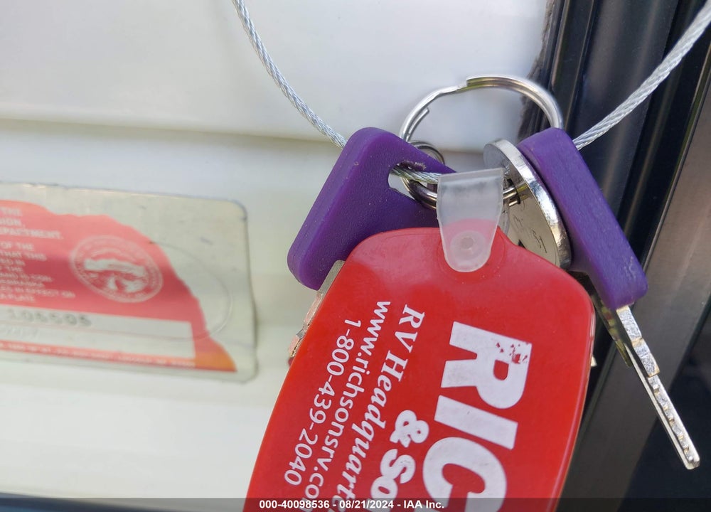 2019 SPRINGDALE OTHER VIN: 4YDT17613KW152757
