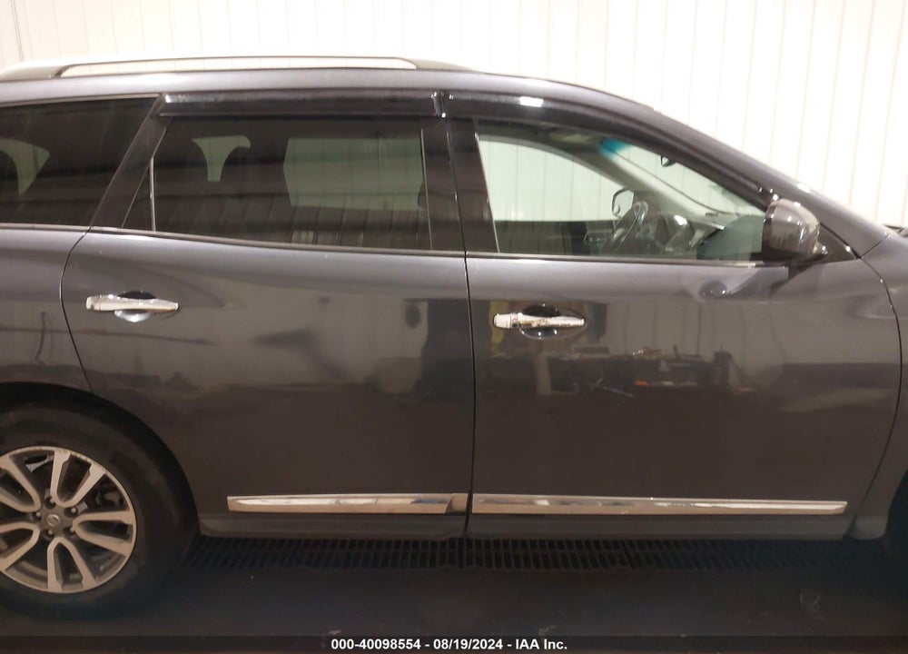 2013 NISSAN PATHFINDER SL VIN: 5N1AR2MM5DC655743
