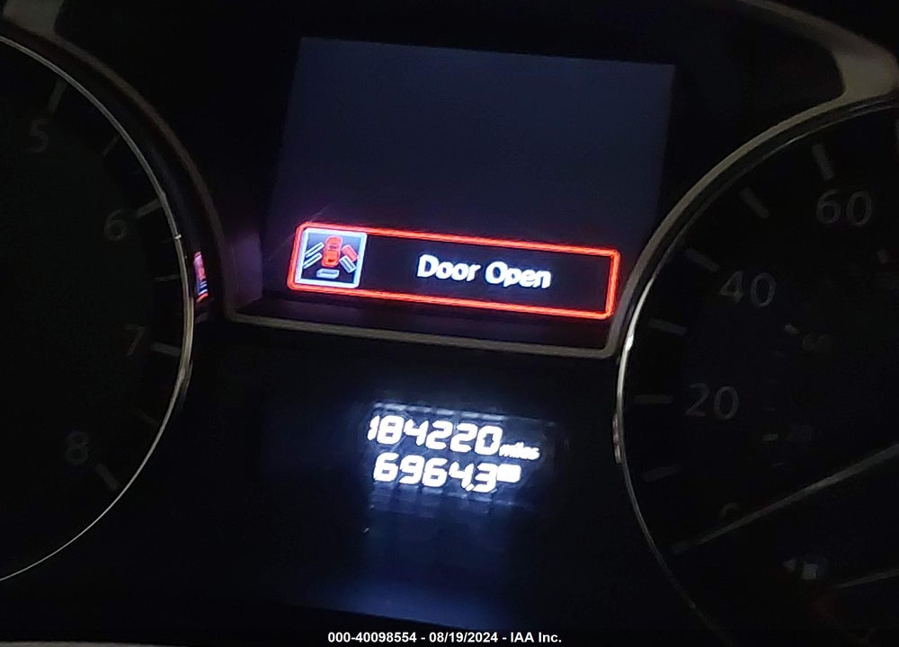 2013 NISSAN PATHFINDER SL VIN: 5N1AR2MM5DC655743