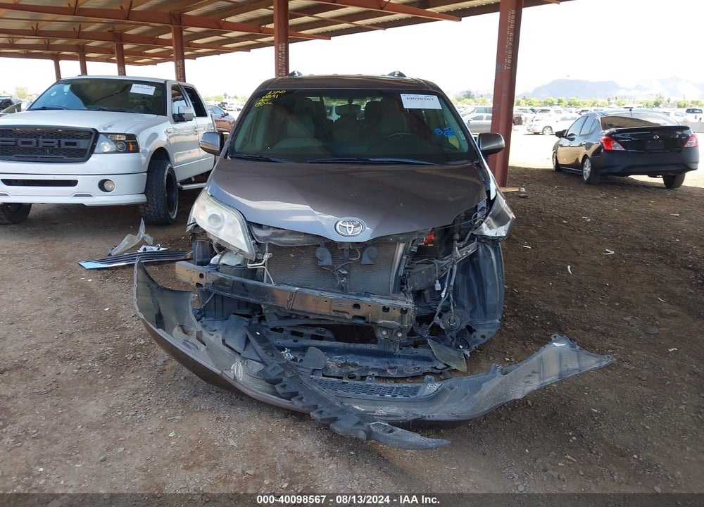 2016 TOYOTA SIENNA XLE 8 PASSENGER VIN: 5TDYK3DC5GS746213
