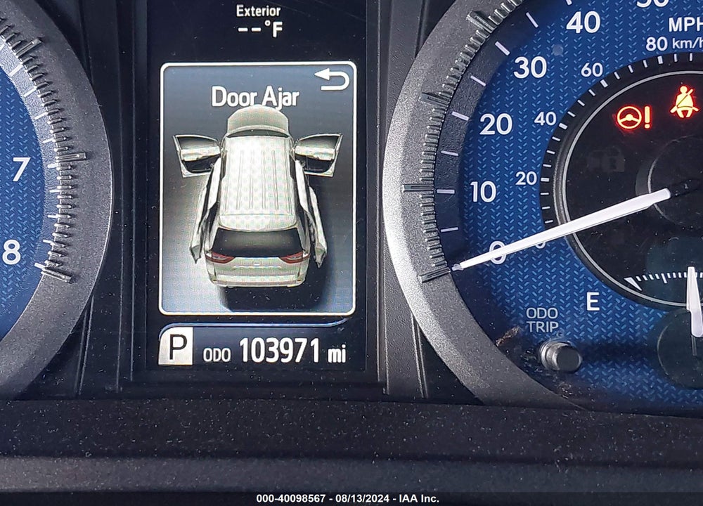 2016 TOYOTA SIENNA XLE 8 PASSENGER VIN: 5TDYK3DC5GS746213