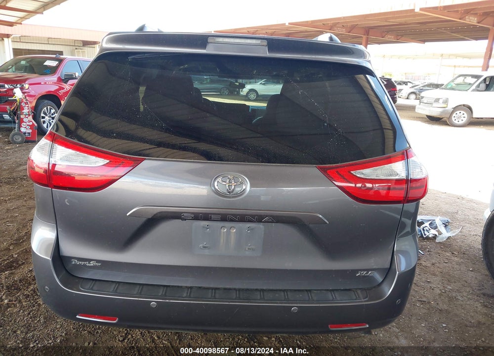 2016 TOYOTA SIENNA XLE 8 PASSENGER VIN: 5TDYK3DC5GS746213