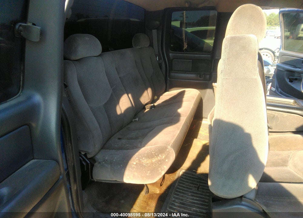 2004 GMC SIERRA 1500 SLE VIN: 2GTEK19T241140337