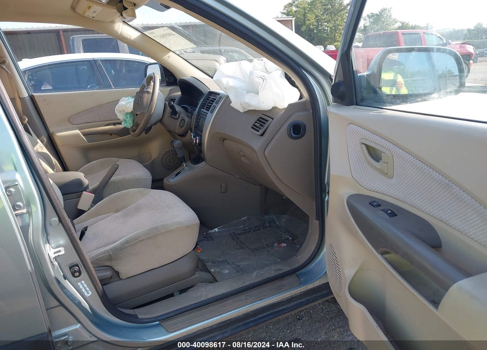 2009 HYUNDAI TUCSON SE VIN: KM8JN12D29U933881