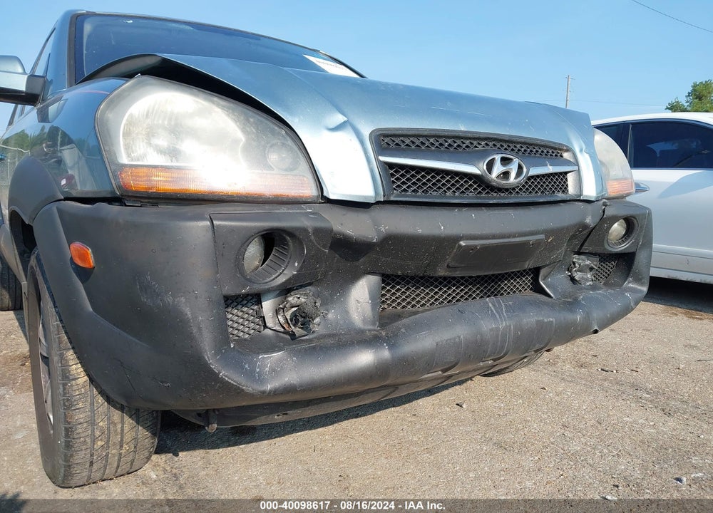2009 HYUNDAI TUCSON SE VIN: KM8JN12D29U933881