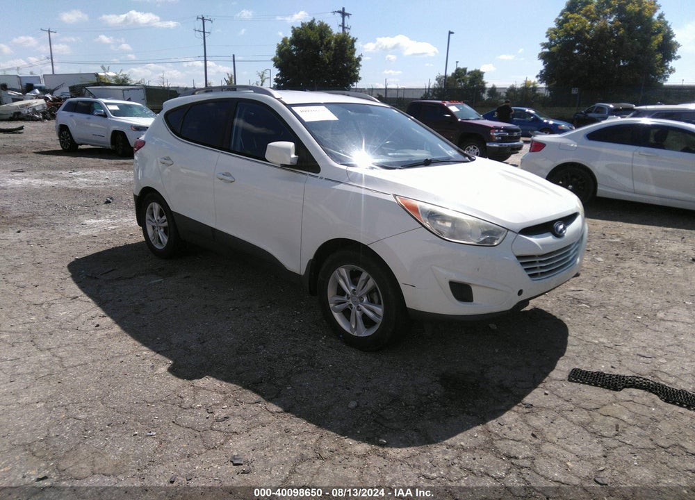 2011 HYUNDAI TUCSON GLS VIN: KM8JU3AC2BU185338