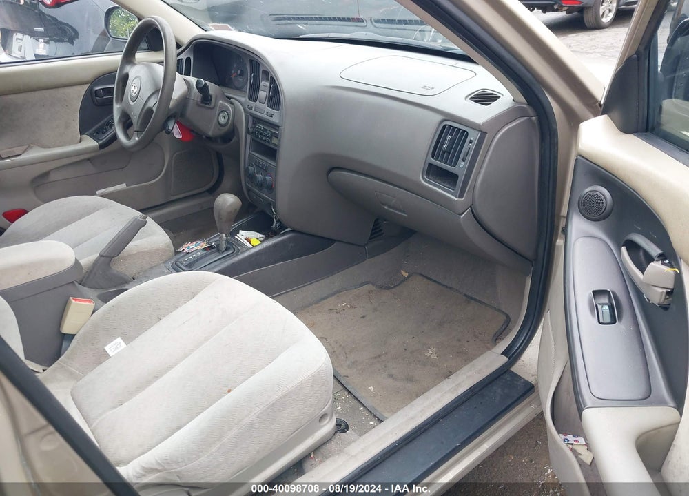 2006 HYUNDAI ELANTRA VIN: KMHDN56D16U178880