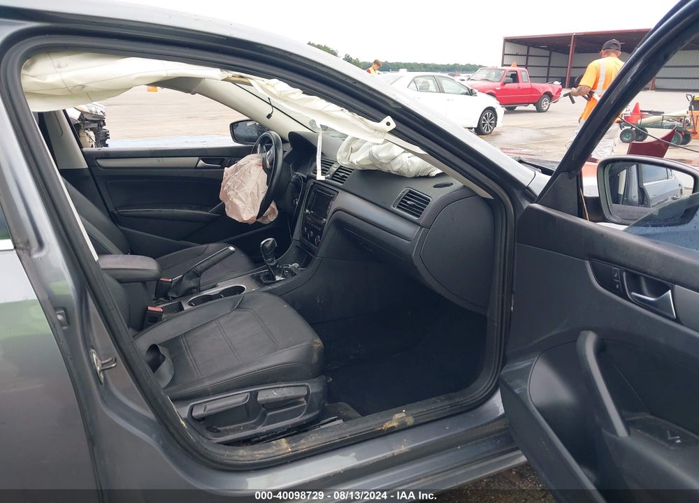 2014 VOLKSWAGEN PASSAT 1.8T SE VIN: 1VWBS7A3XEC096422