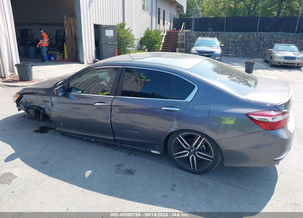 2017 HONDA ACCORD VIN: 1HGCR2F51HA013073