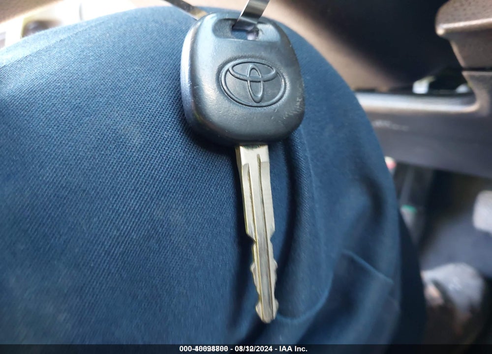 2015 TOYOTA COROLLA L VIN: 2T1BURHE3FC373078