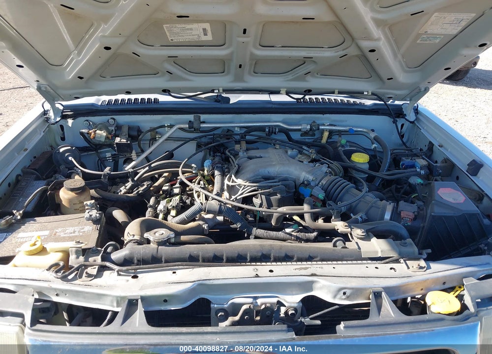 2000 NISSAN FRONTIER SE-V6/XE-V6 VIN: 1N6ED27T4YC384779
