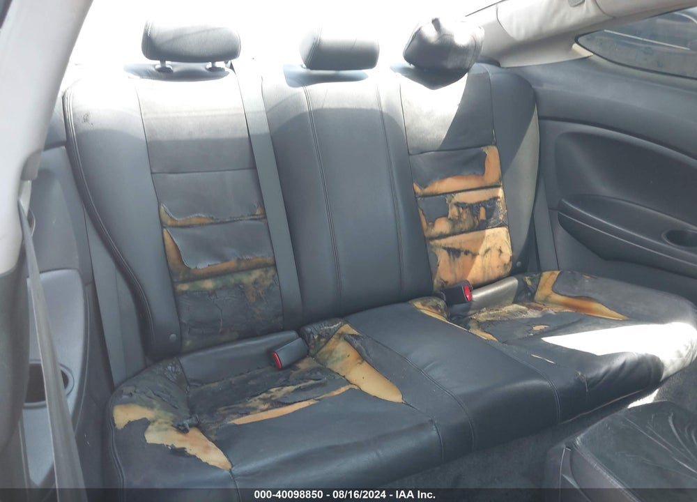 2010 HONDA ACCORD 2.4 EX-L VIN: 1HGCS1B85AA007524