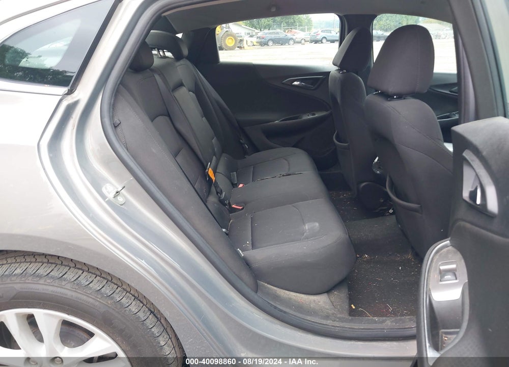 2018 CHEVROLET MALIBU LT VIN: 1G1ZD5ST4JF177061