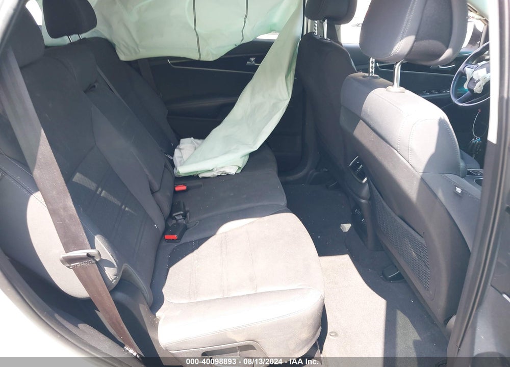 2016 KIA SORENTO 2.4L LX VIN: 5XYPG4A35GG004561