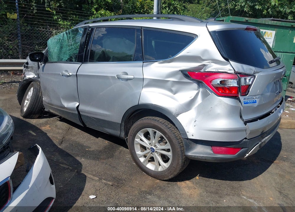 2018 FORD ESCAPE SE VIN: 1FMCU0GD8JUB15896