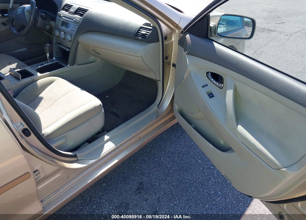 2011 TOYOTA CAMRY LE VIN: 4T1BF3EK9BU740690