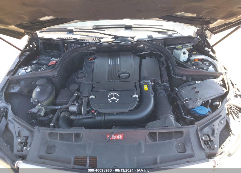 2013 MERCEDES-BENZ C 250 LUXURY/SPORT VIN: WDDGF4HB4DR301260