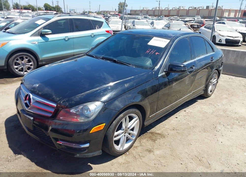 2013 MERCEDES-BENZ C 250 LUXURY/SPORT VIN: WDDGF4HB4DR301260