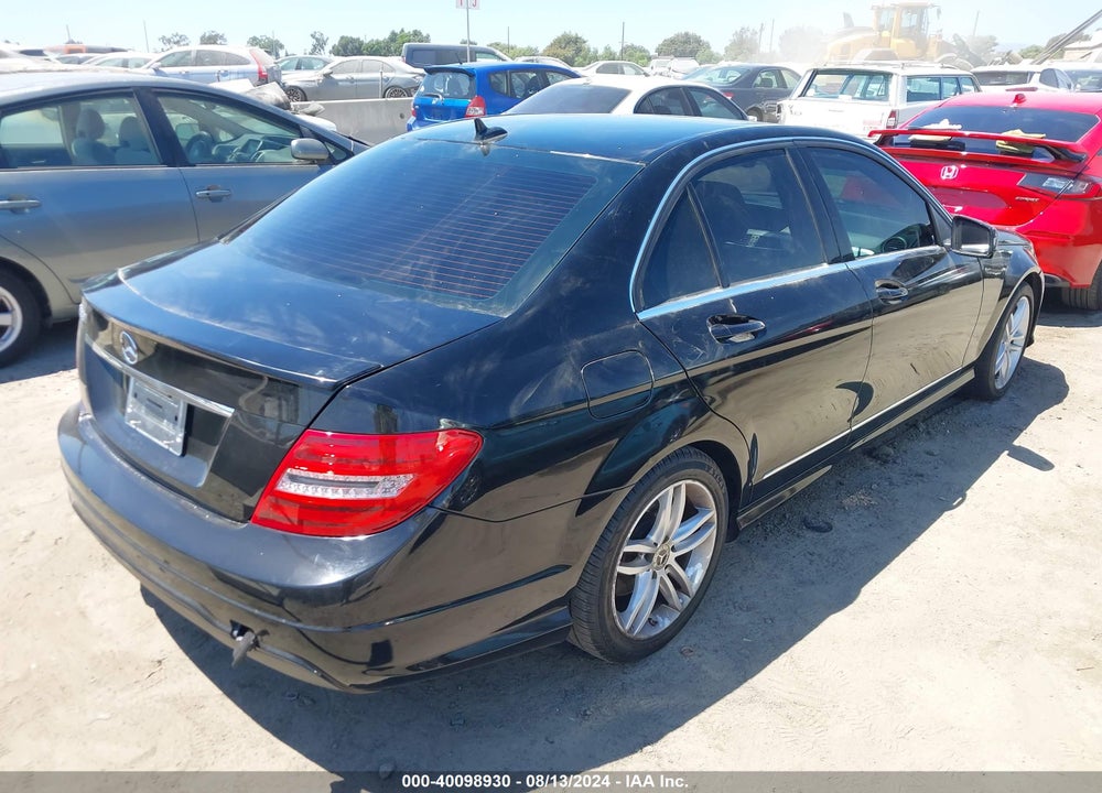 2013 MERCEDES-BENZ C 250 LUXURY/SPORT VIN: WDDGF4HB4DR301260