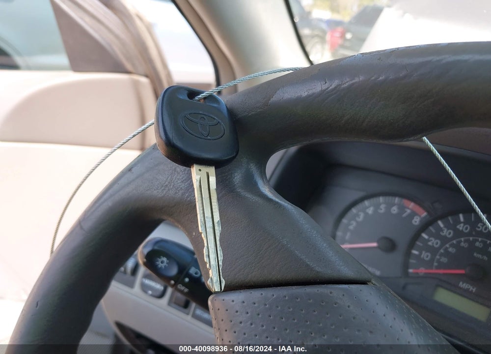 2008 TOYOTA COROLLA CE VIN: 1NXBR32EX8Z986582