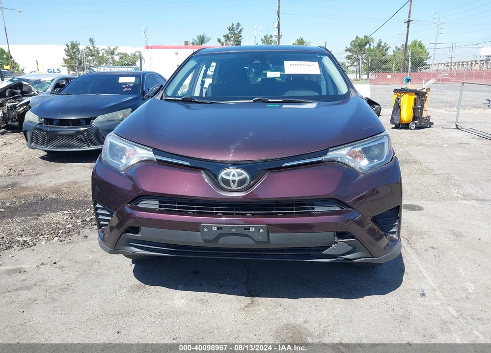 2018 TOYOTA RAV4 LE VIN: 2T3ZFREVXJW517575