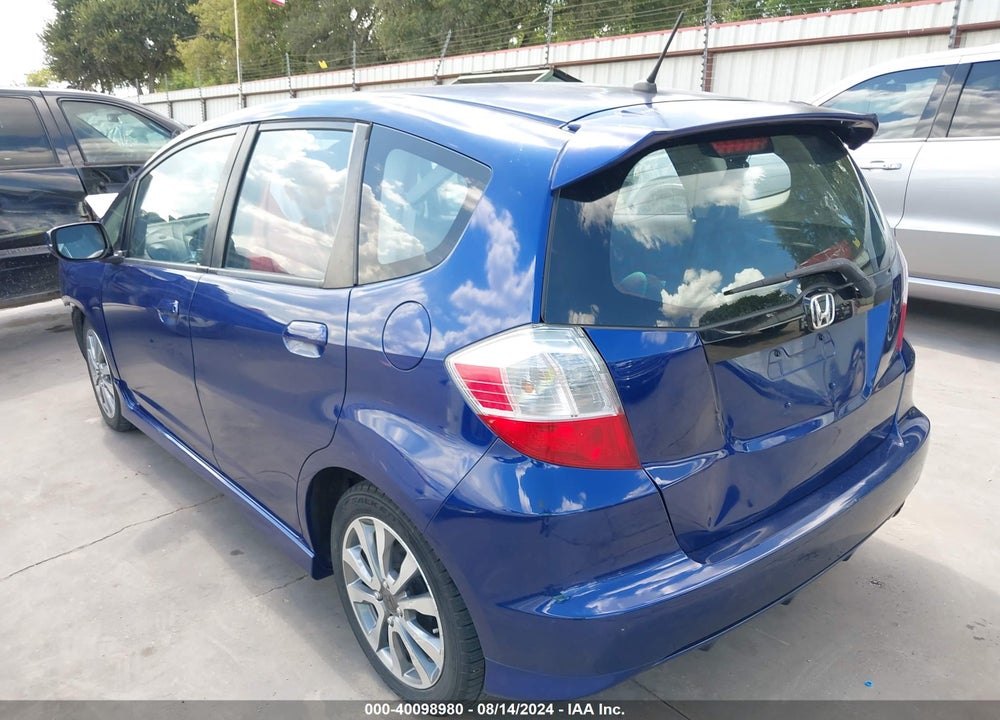 2013 HONDA FIT SPORT VIN: JHMGE8H54DC040924