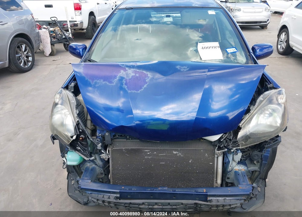 2013 HONDA FIT SPORT VIN: JHMGE8H54DC040924