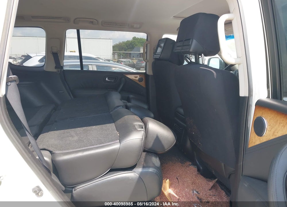 2011 INFINITI QX56 VIN: JN8AZ2NDXB9700371