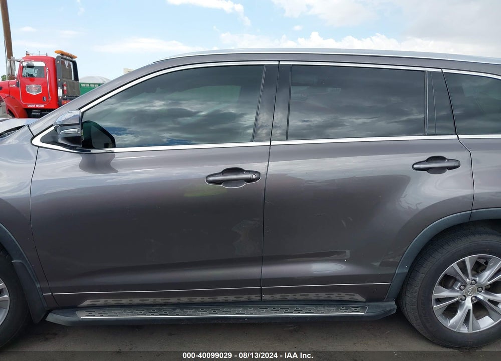 2014 TOYOTA HIGHLANDER XLE V6 VIN: 5TDKKRFH6ES034050