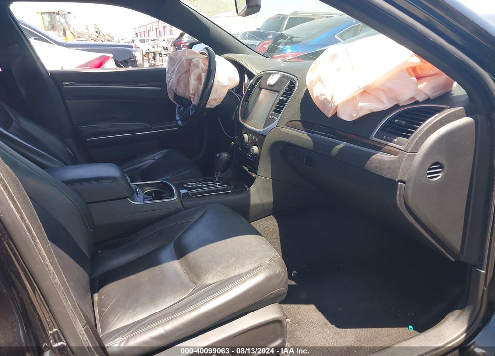 2011 CHRYSLER 300 LIMITED VIN: 2C3CA5CG2BH523605