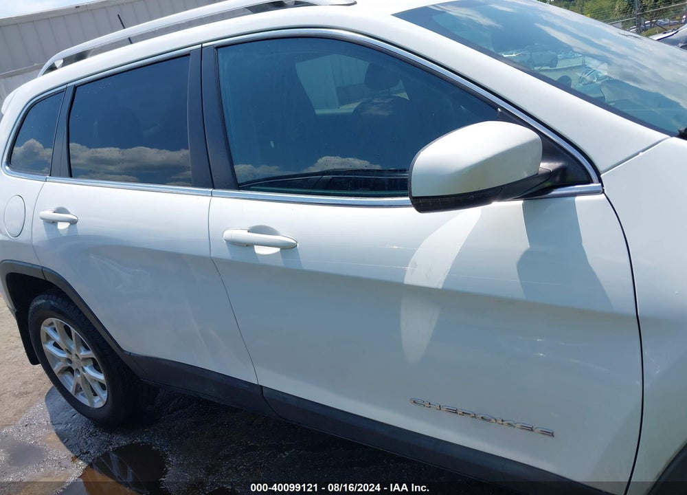 2016 JEEP CHEROKEE LATITUDE VIN: 1C4PJLCB1GW212651